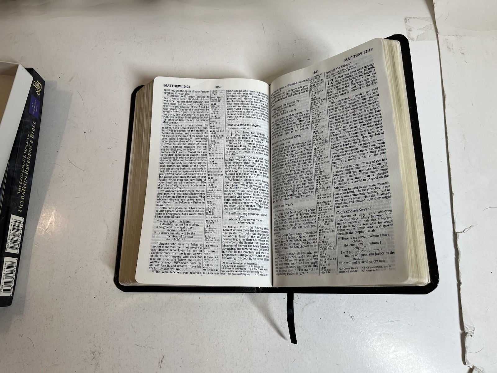 Broadman & Holman Ultrathin Indexed Reference Bible NIV 1986 Black In Box