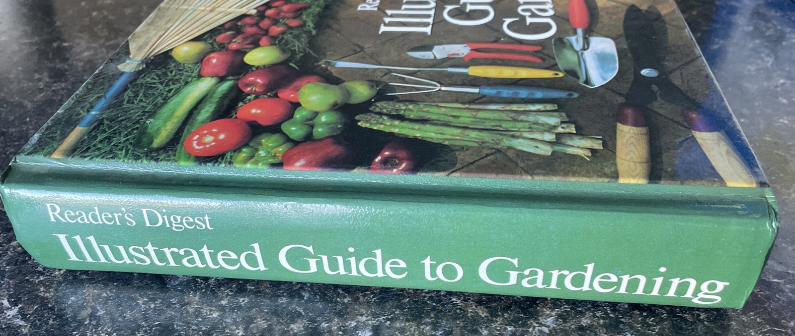 READER’S DIGEST ILLUSTRATED GUIDE TO GARDENING (Hardcover 6th printing 1986…