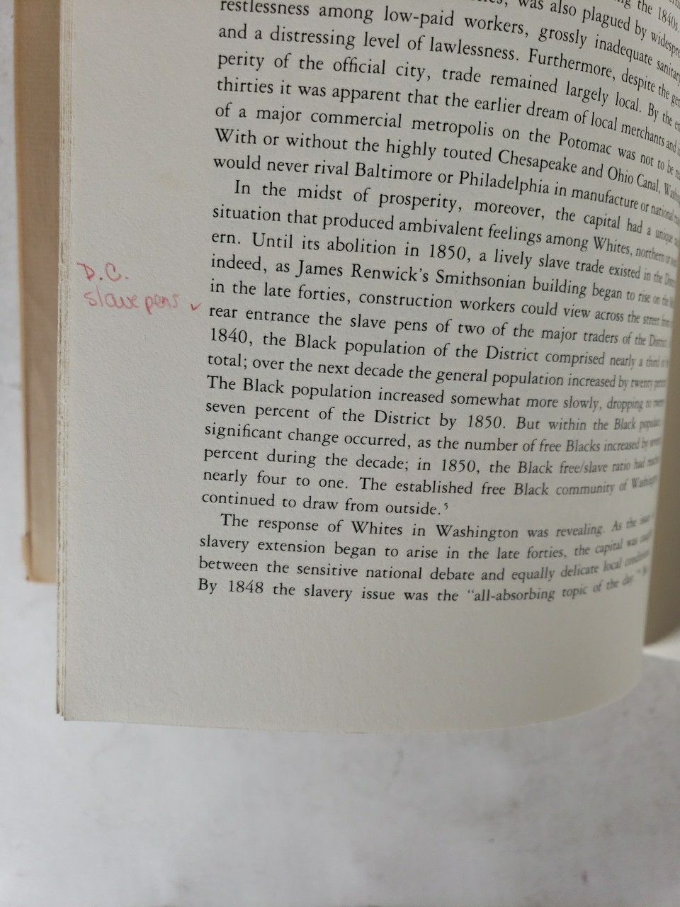 Savages and Scientists : The Smithsonian Institution and the Development of…