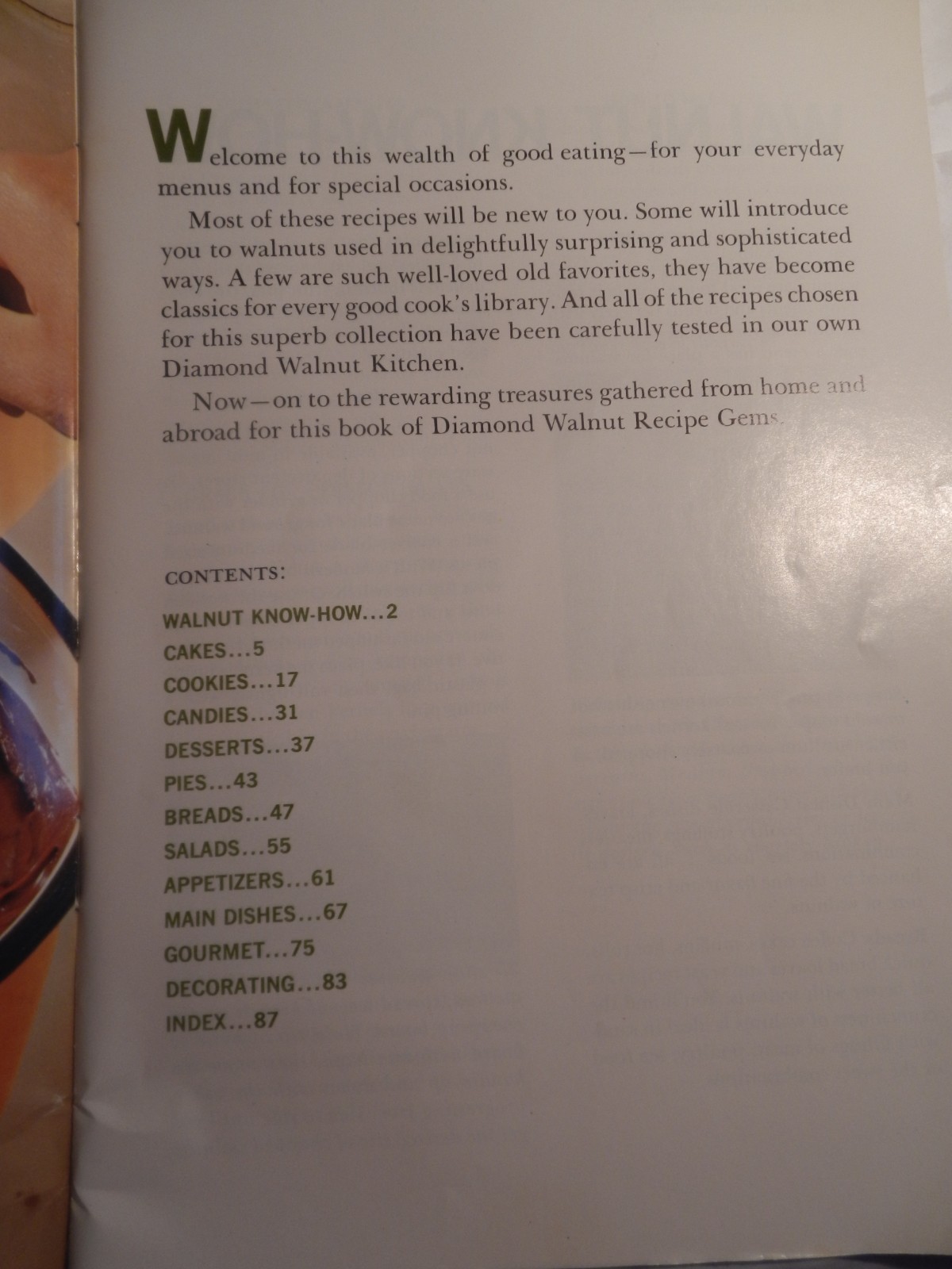 Vintage Diamond Walnut Recipe Gems-Diamond Walnut Growers, Inc. 88 Pages