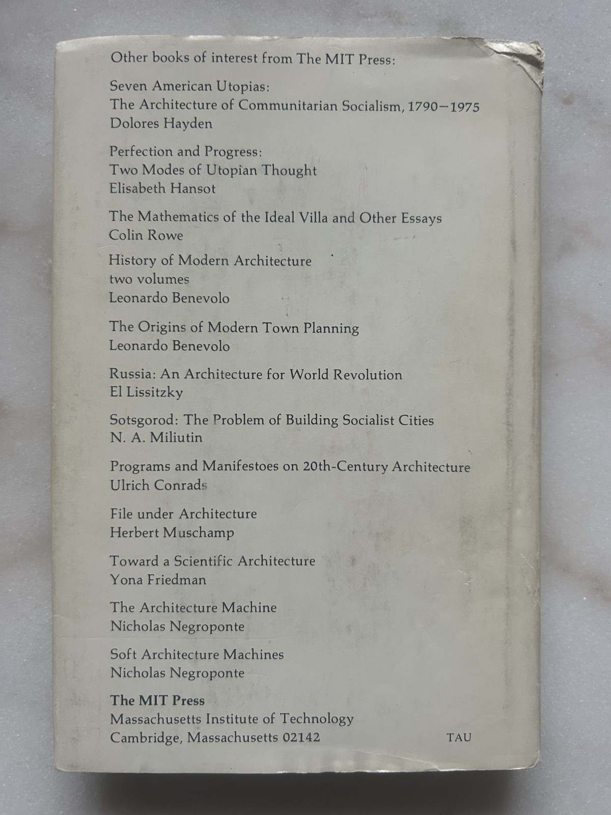 Architecture and Utopia : Design and Capitalist Development (HC, 1st Ed. W/ DJ)