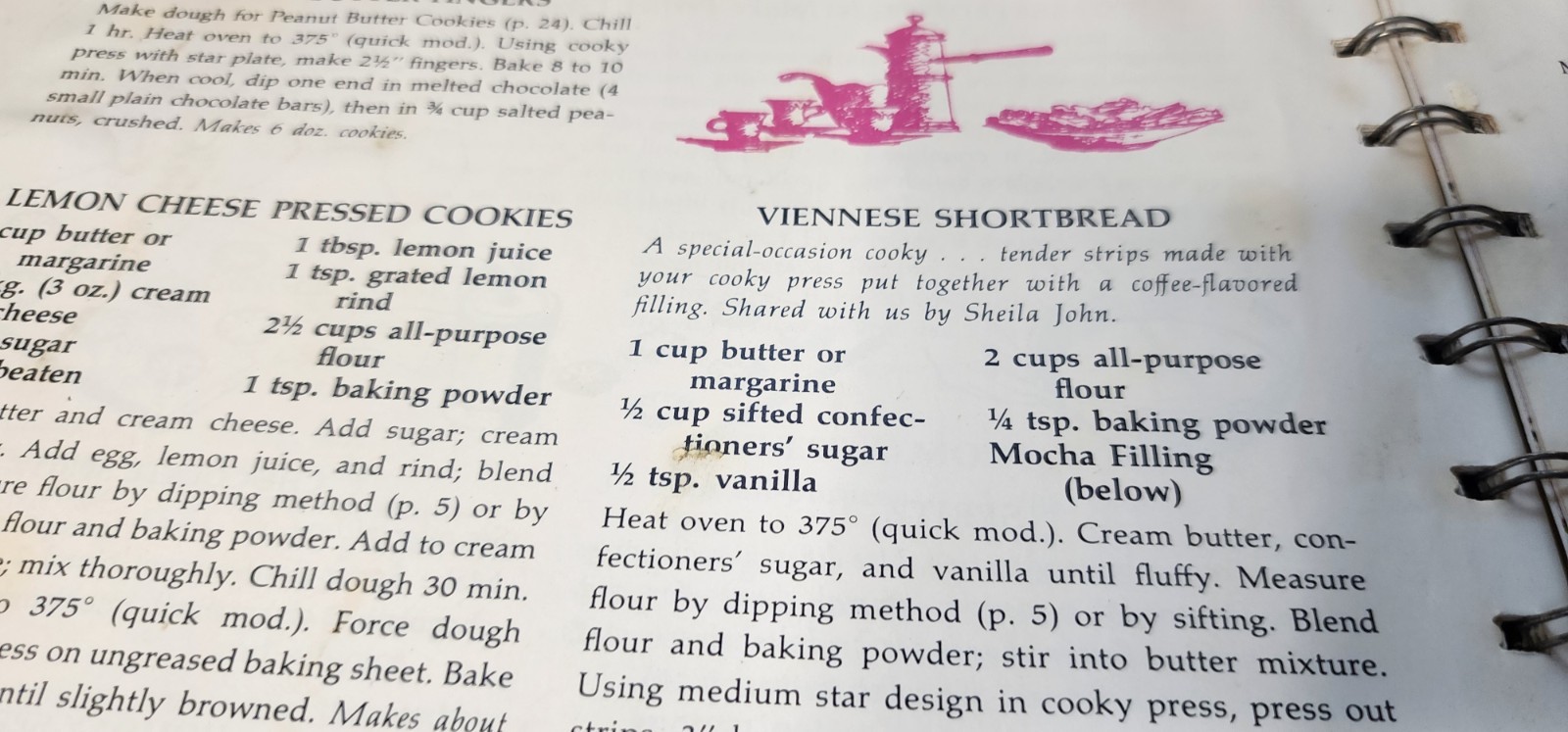 Betty Crocker’s Cooky Book 1973 450+ recipes grannycore color photos 156 pages