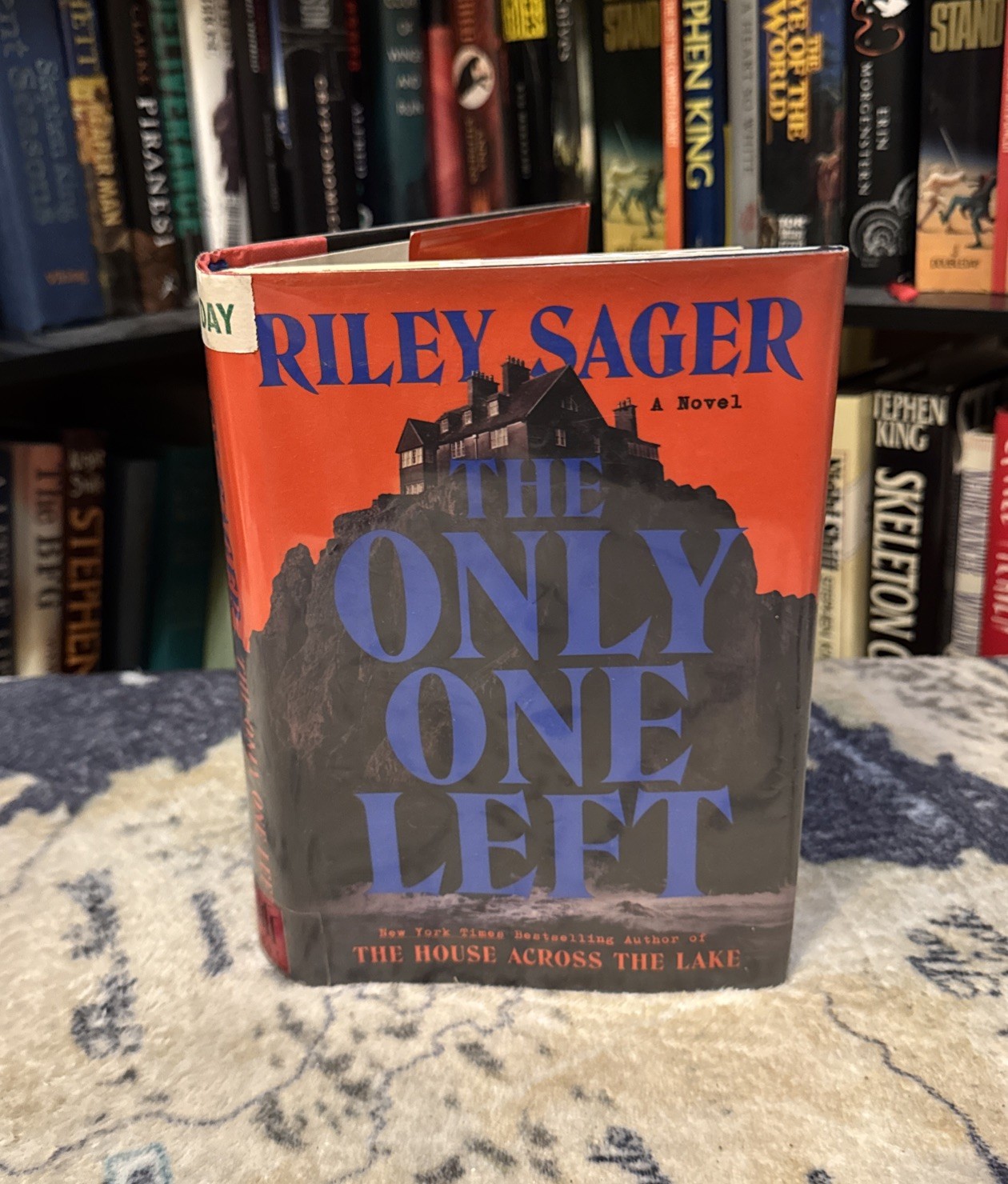 The Only One Left – Riley Sager (Hardcover) 1st/1st, Ex-Lib.
