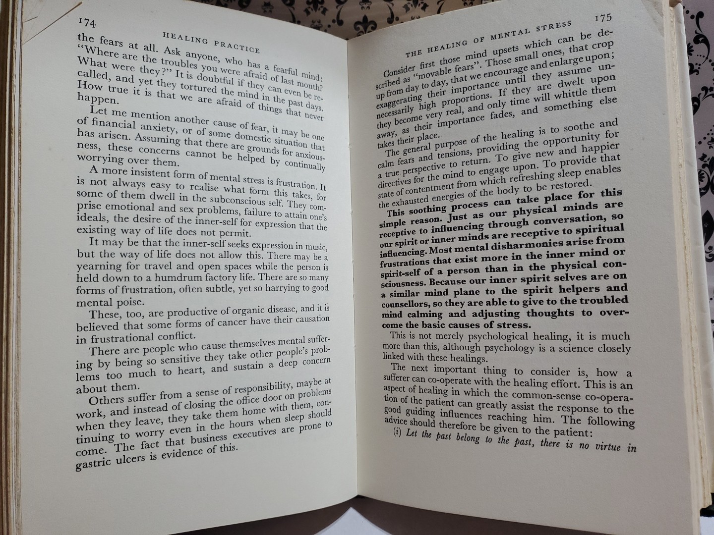 A Guide to Understanding and Practice of Spiritual Healing Harry Edwards 1974