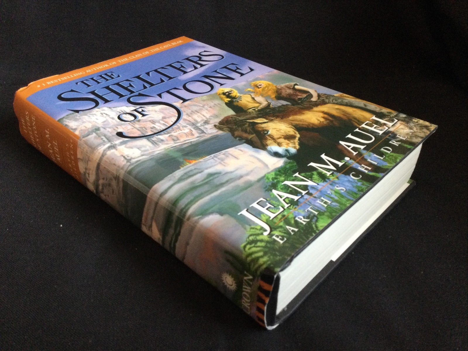 The Shelters of Stone by Jean M. Auel (2002 hardcover) – LIKE NEW!!