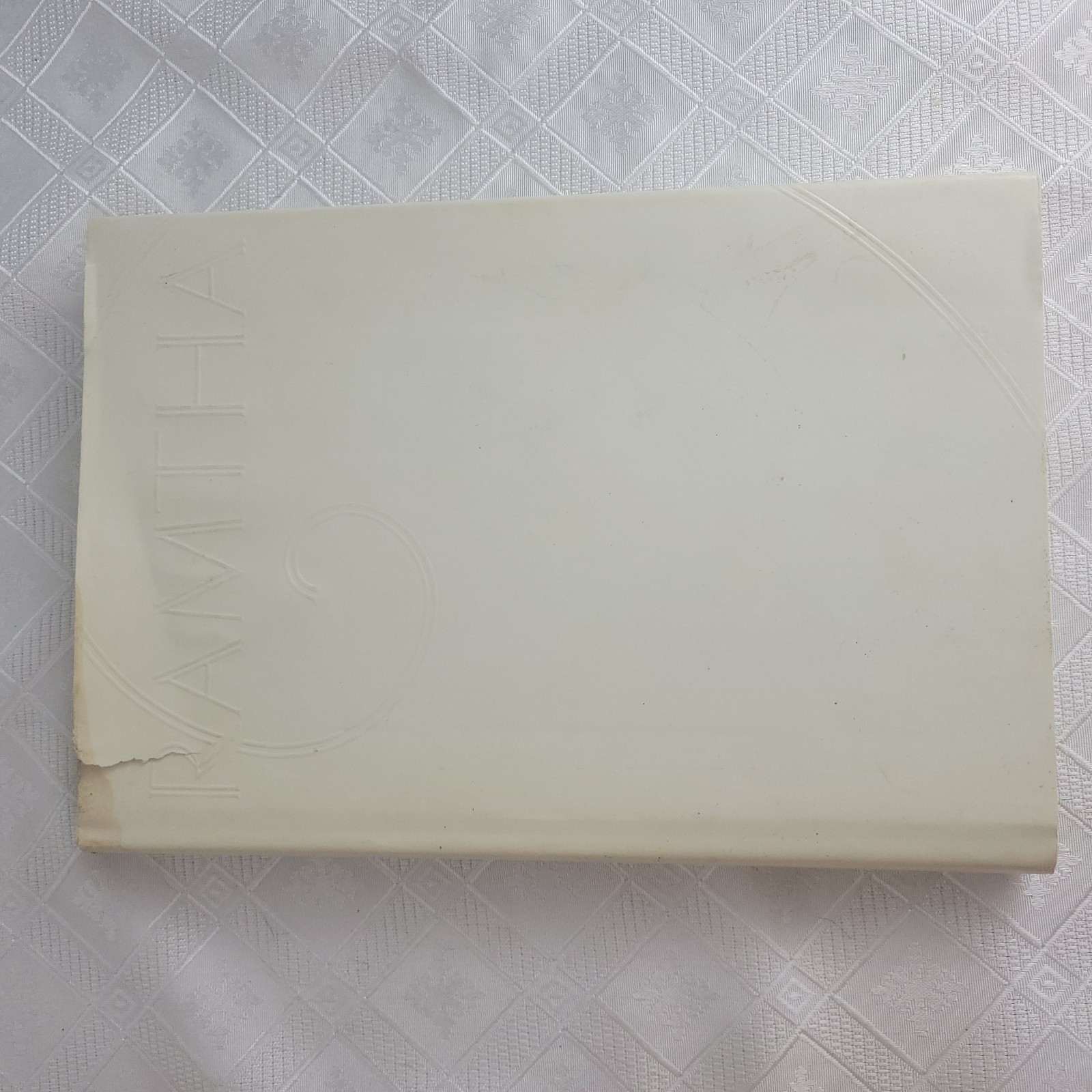 RAMTHA The White Book Sovereignty Inc 1986 HC JUDY KNIGHT Enlightenment