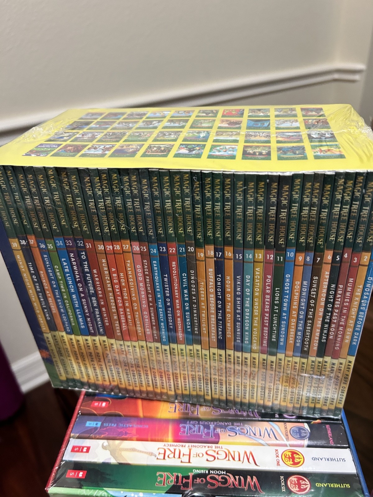 Magic Tree House 1–28 Box Set – Complete 28-Book Collection