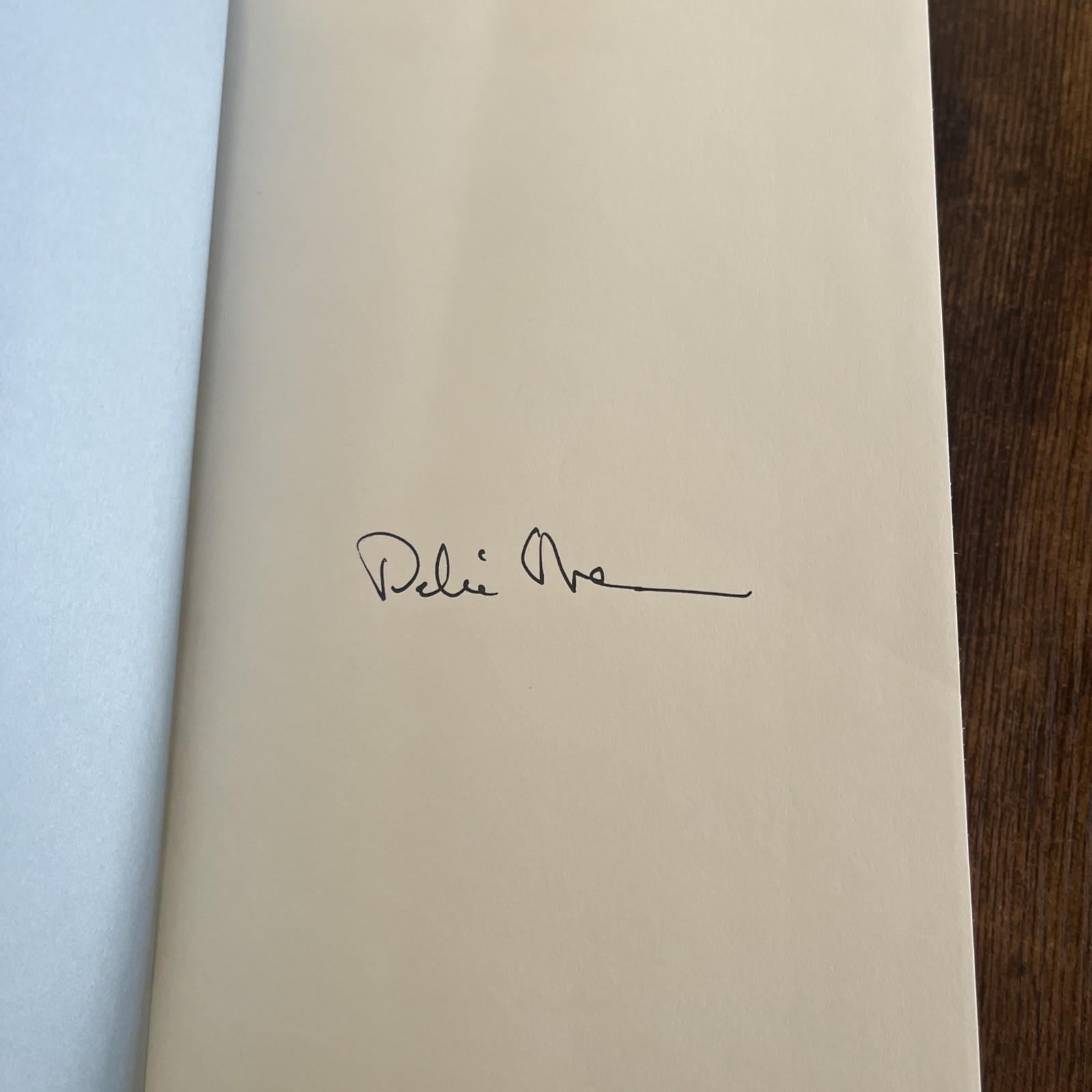 Beautiful SIGNED Copy Of „Where The Crawdads Sing“ By Delia Owens