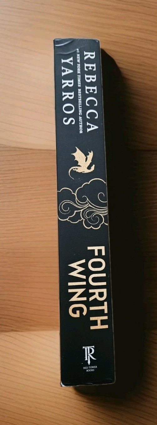 🐲 Fourth Wing 1st Printing Limited Edition Paperback Full Sprayed Dragon Edges