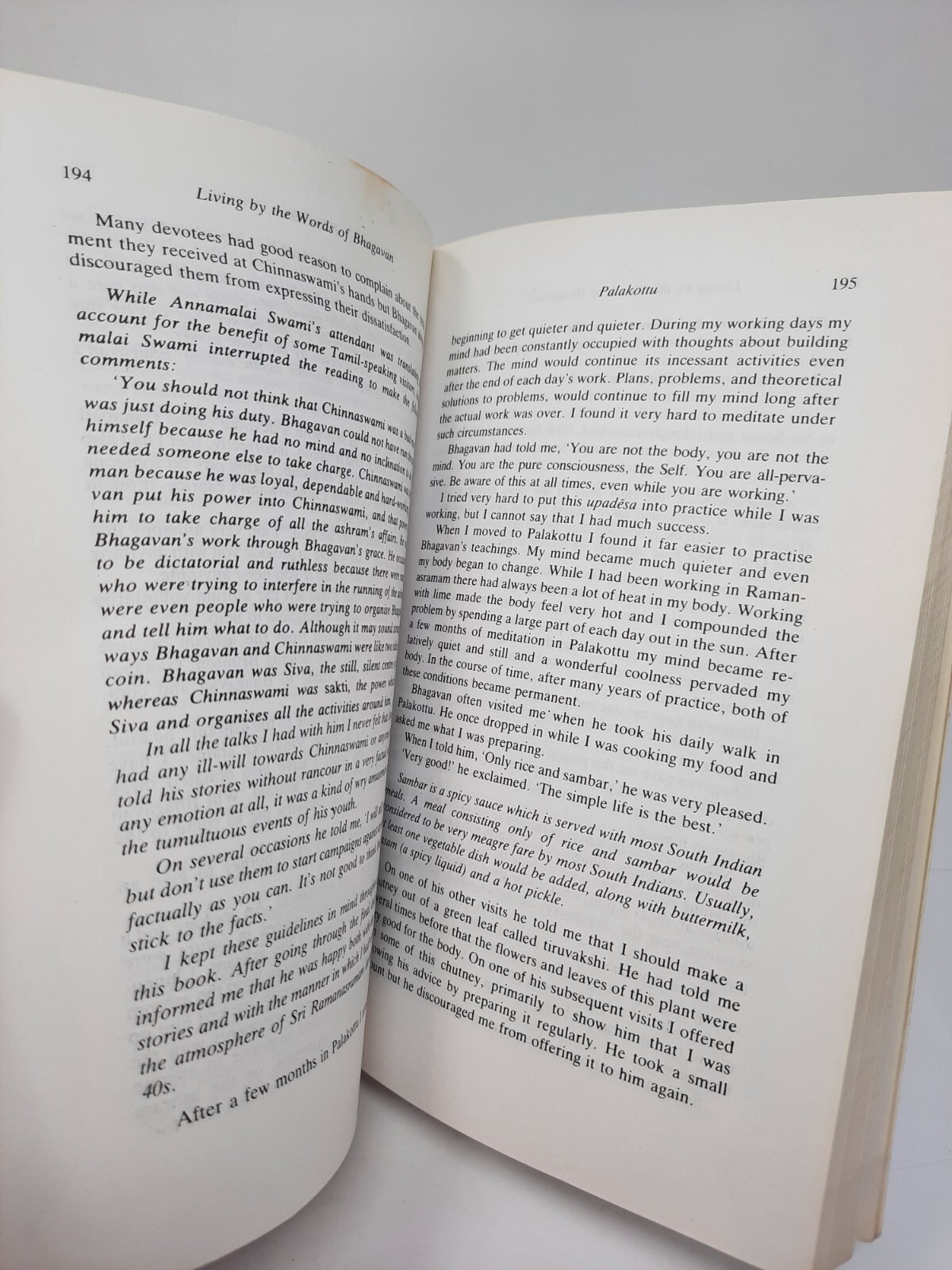 Living By The Words Of Bhagavan-Bhagavan Sri Ramana Maharshi Indian Gurus Book
