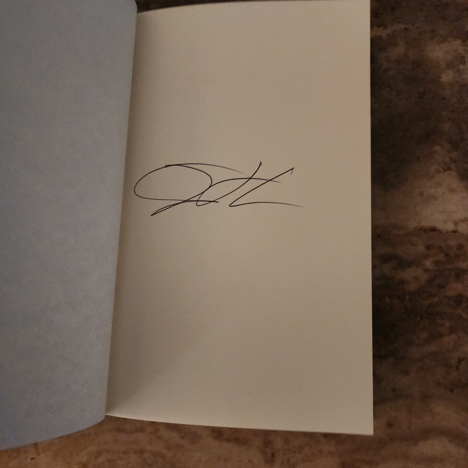 ARMADA by ERNEST CLINE : Signed Hardcover W/ Dustcover