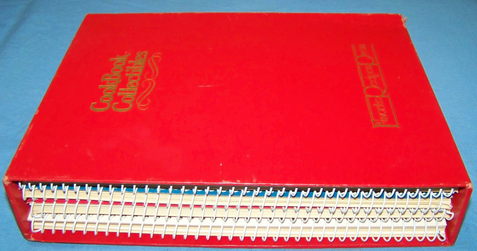 Vtg Set Of 4 CookBook Collectibles. Favorite Recipes Press 1985