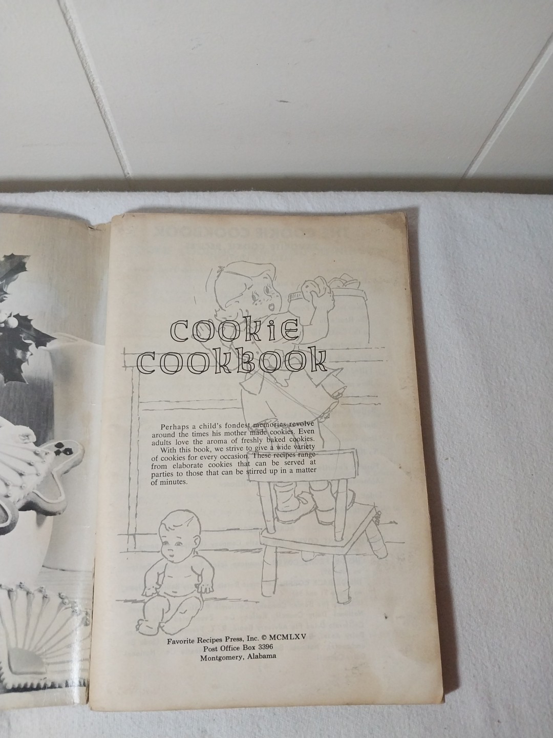 COOKIE COOKBOOK Over 500 Recipes VINTAGE 1965 Paperback 124 Pages