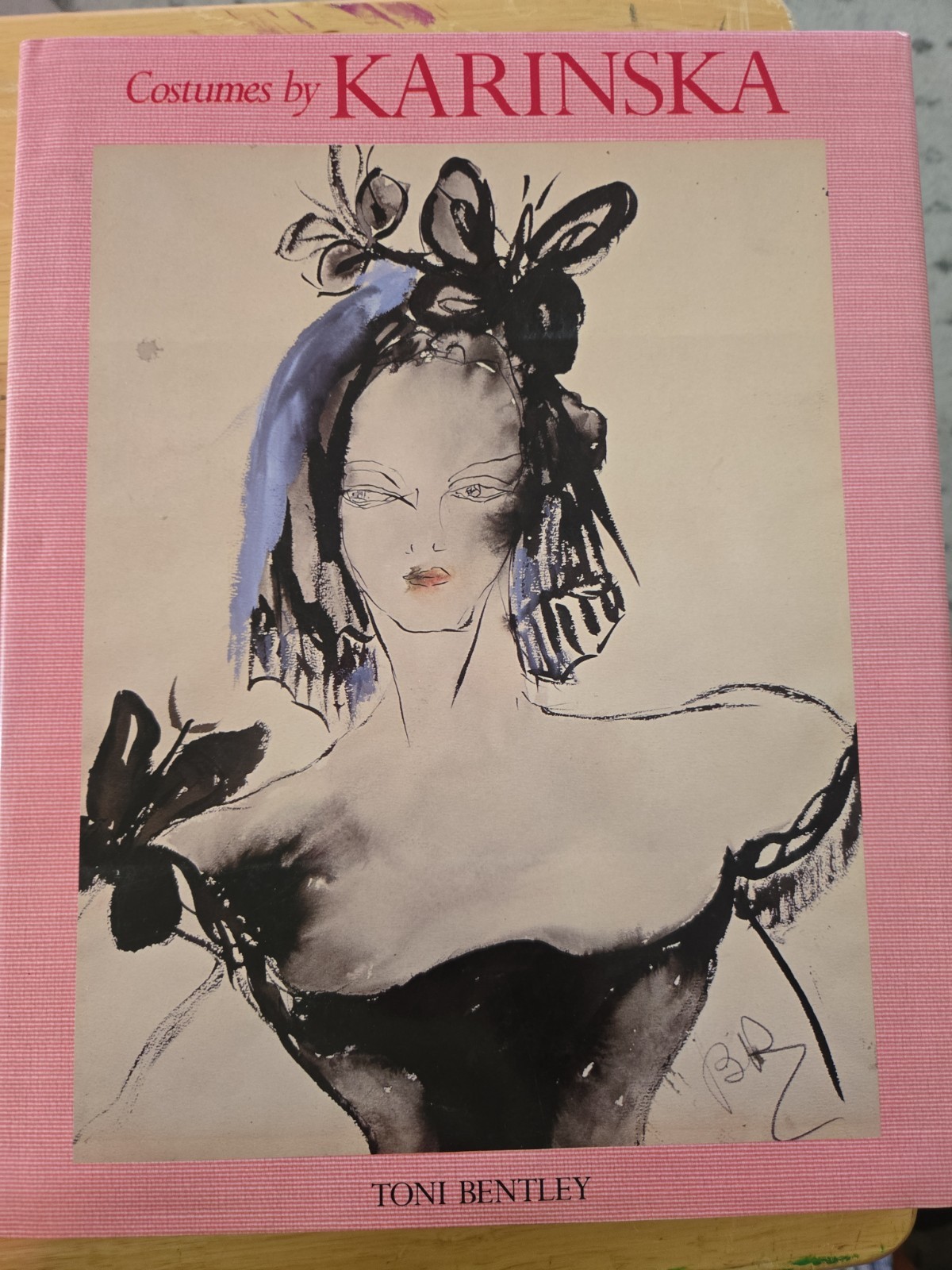 Costumes by Karinska by Toni Bentley (1995, Hardcover) Dustin Cover. Good Condit