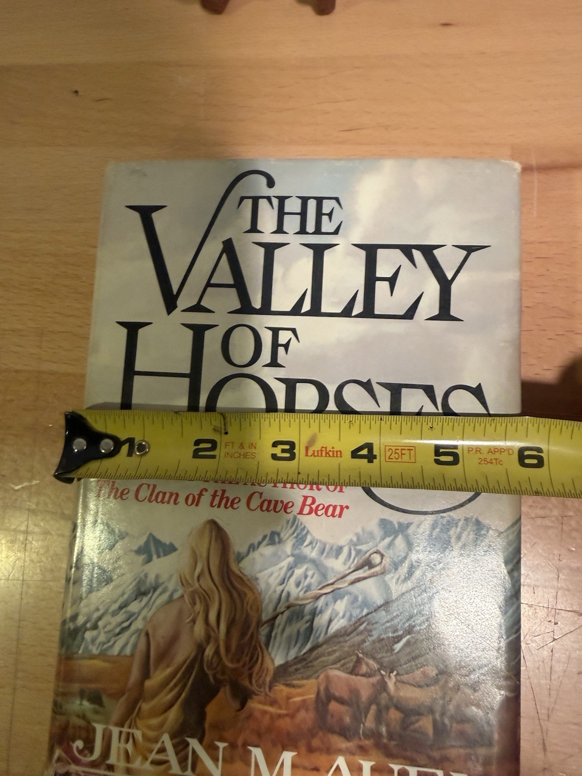 Earth’s Children Ser.: The Valley of Horses by Jean M. Auel (1982, Hardcover)