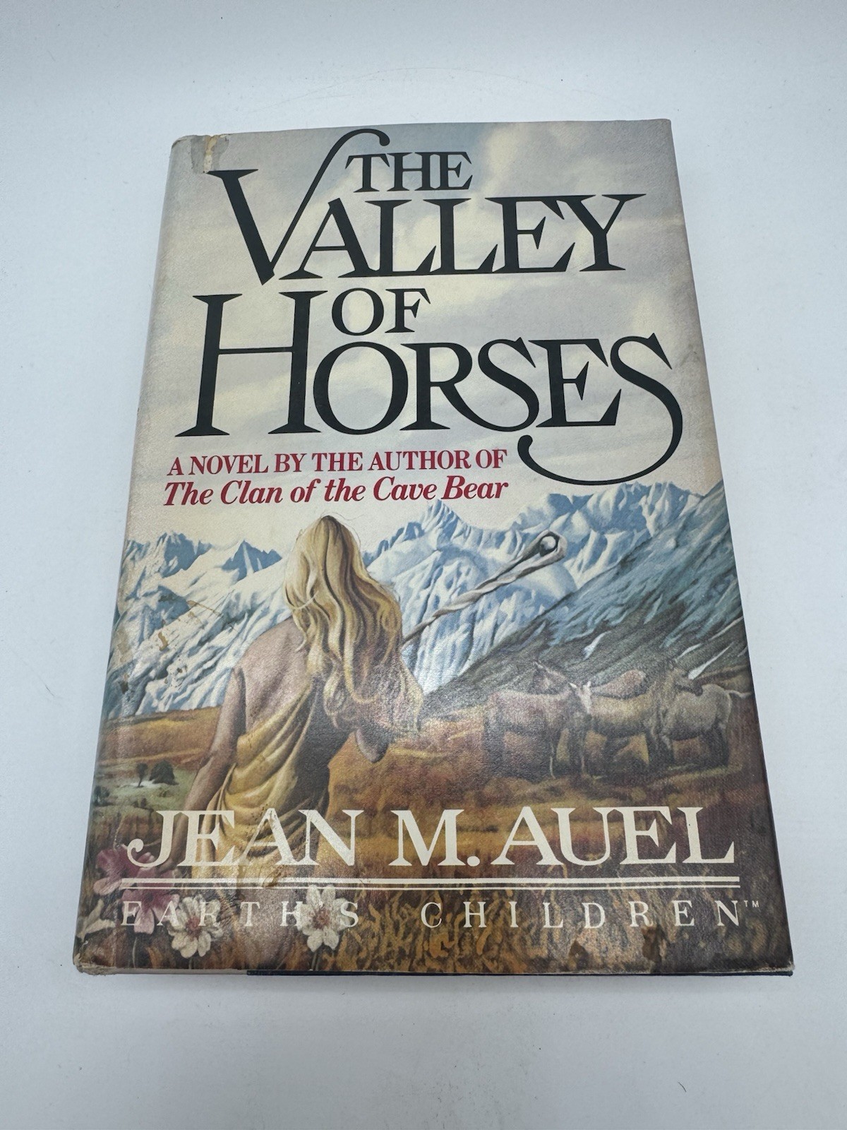 The Valley of Horses Jean M. Auel Hardcover