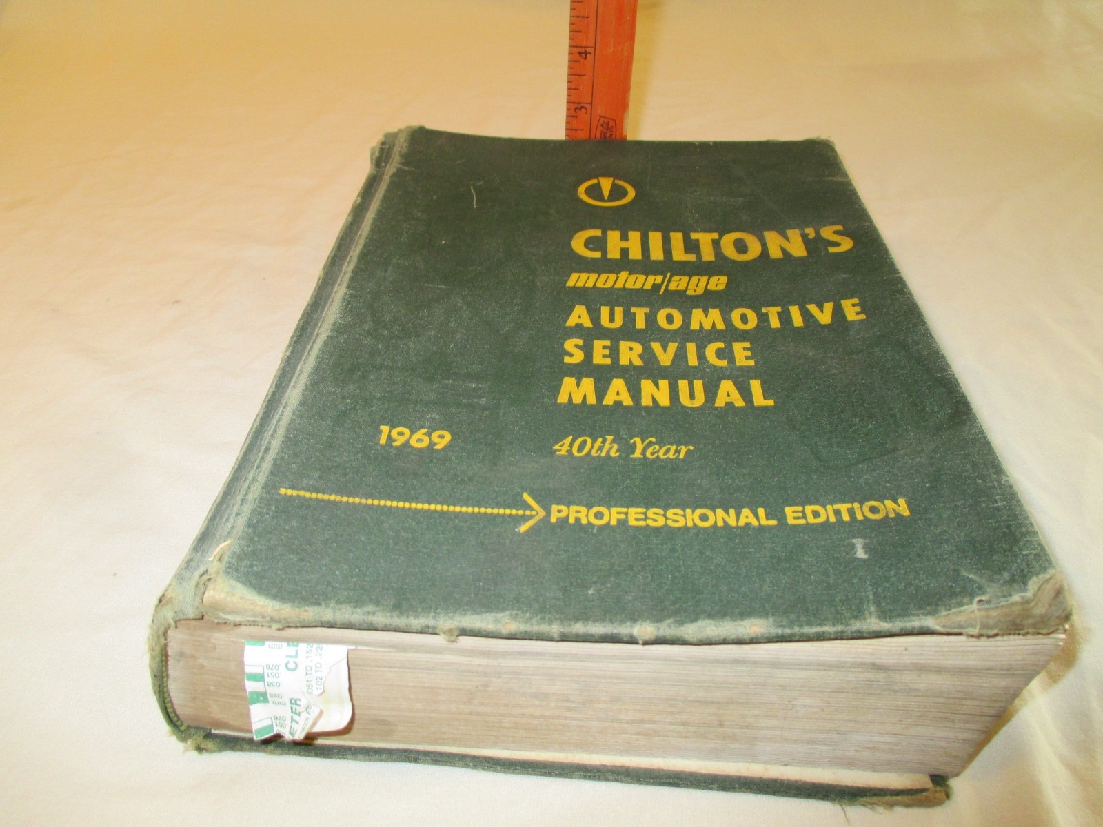 Vintage Chilton 1969 Motor Age Auto Repair Manual Hard Cover. Pro. Edition
