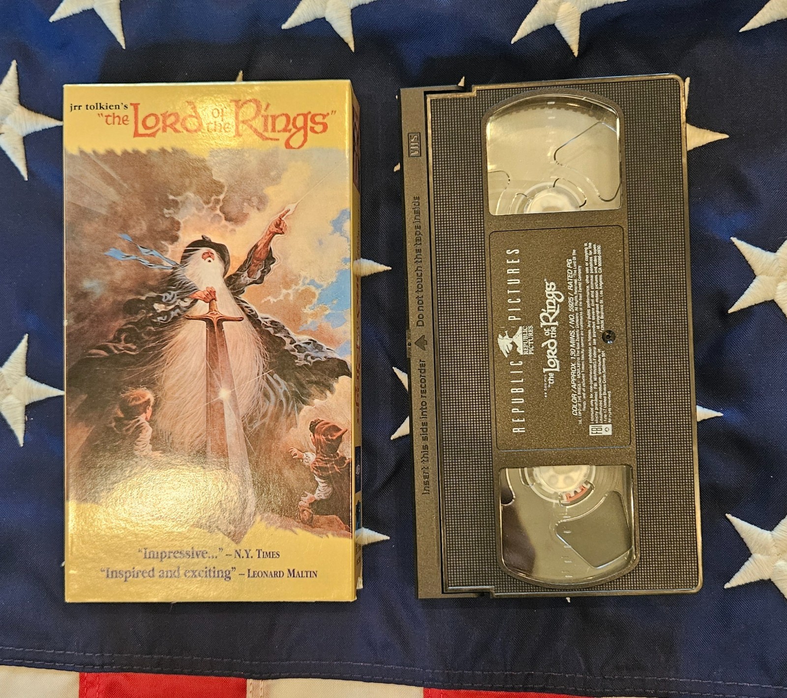 JRR Tolkien The Hobbit Trading Cards Complete Box of 36 Lord of the Rings 1992