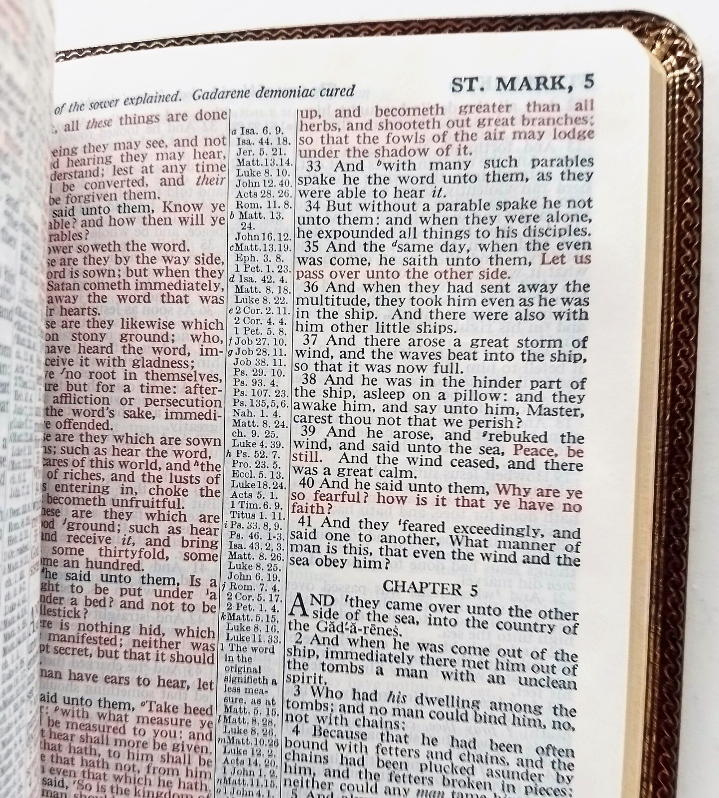 World Bible BURGUNDY GENUINE BONDED LEATHER World’s Thinnest Reference Bible KJV