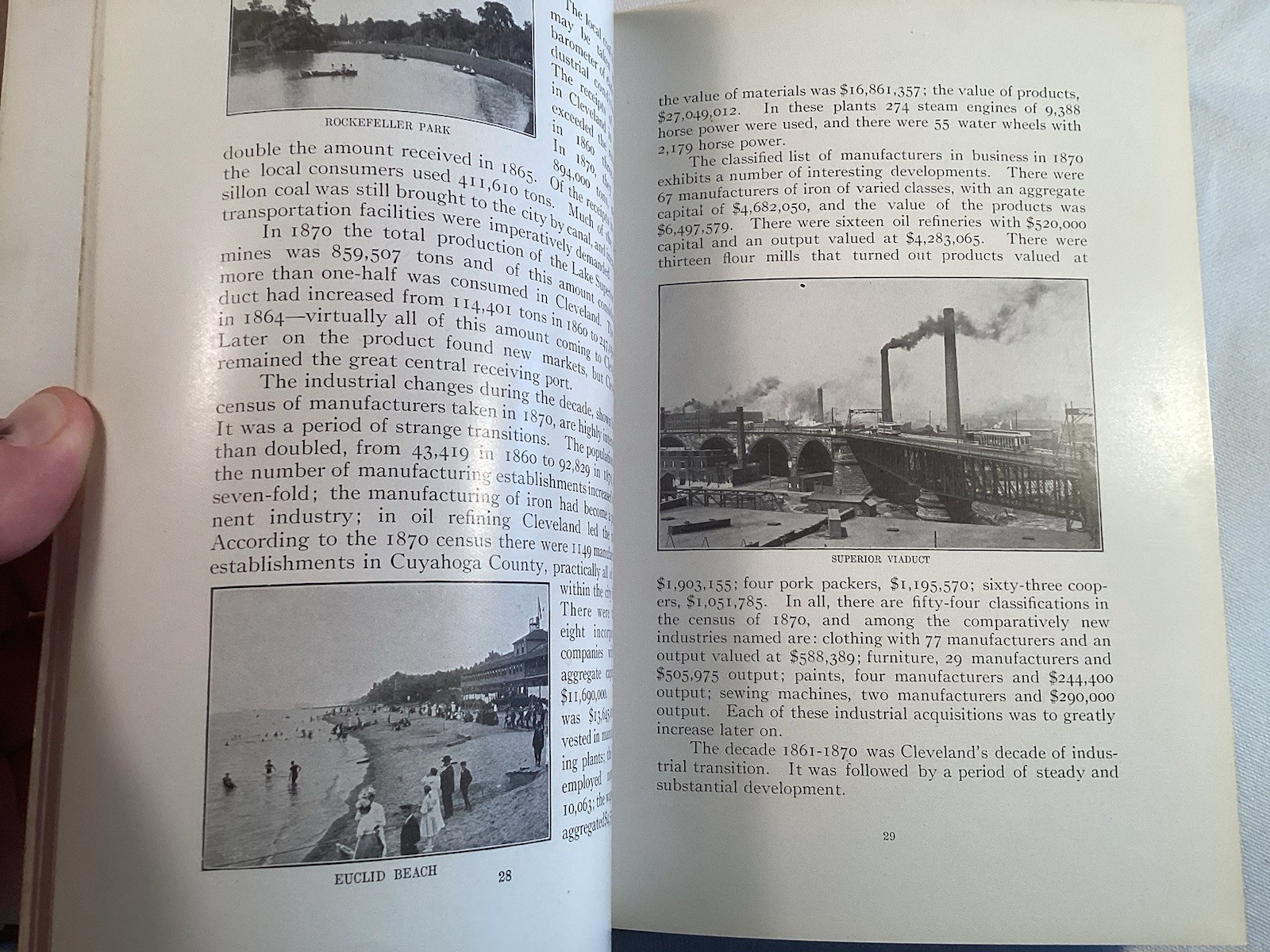 1909 Antique SOUVENIR BOOKLET Cleveland Industrial Exposition Book Nice!