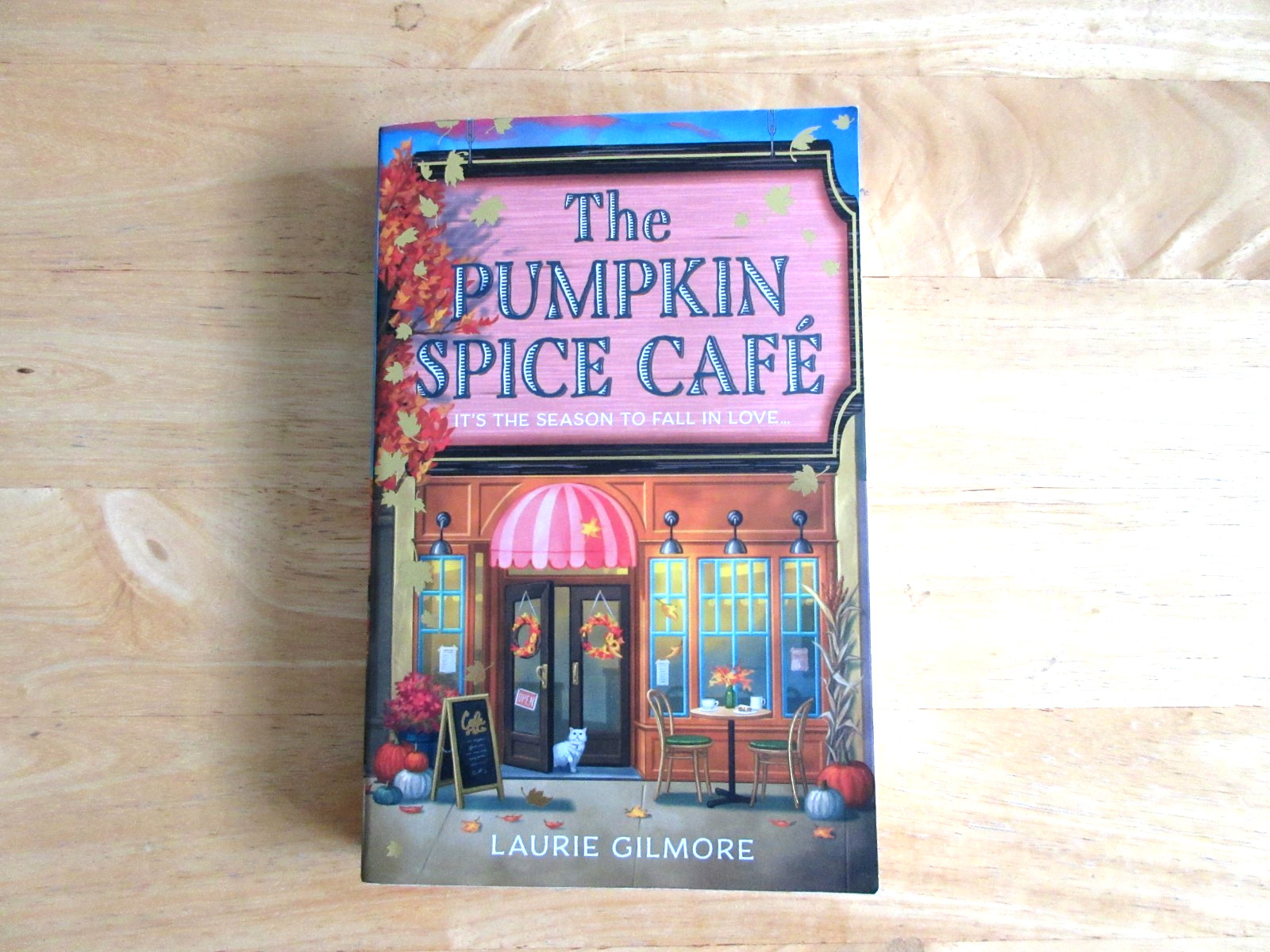 Pumpkin Spice Café (Dream Harbor, Book 1) by Laurie Gilmore (2023, Uk-B…