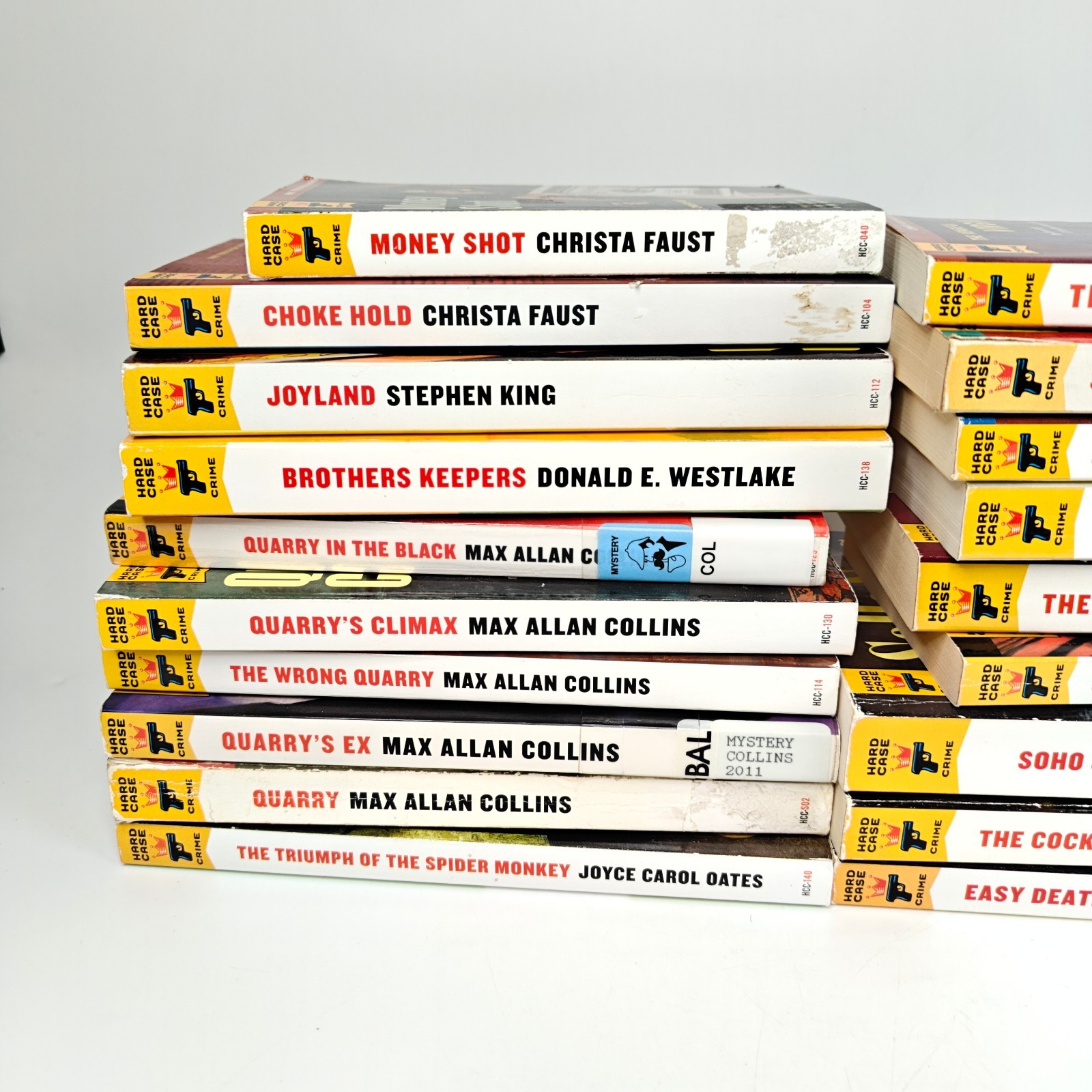 Hard Case Crime Lot of 28 Hard Boiled Noir Action Mystery Thriller Pulp Novels
