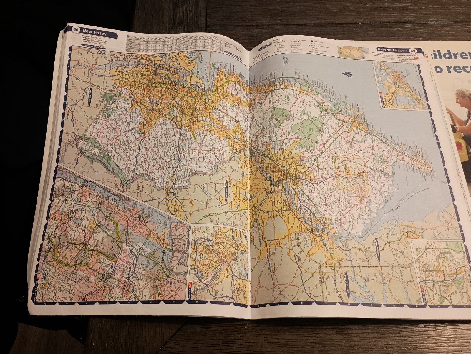 Lot of 2 Rand McNally The Road Atlas 2006/2010 US Mexico Canada Maps Large