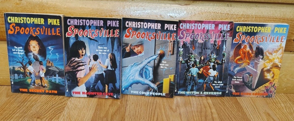 CHRISTOPHER PIKE 25 DIFFERENT BOOKS SPOOKSVILLE 1ST PRINTINGS BOX SET YA HORROR