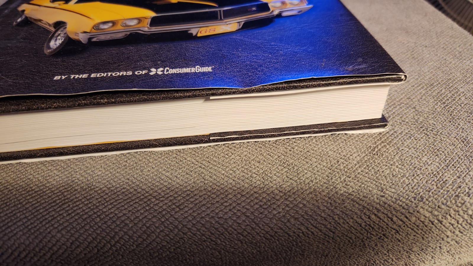 Muscle Car Chronicle Book by editors of Consumer Guide -2011 -368 pages