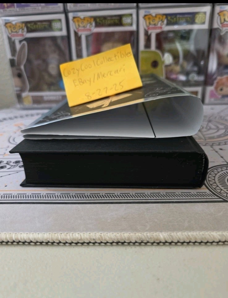 Fairyloot Brigands & Breadknives by Travis Baldree Special Edition SPRAYED EDGES