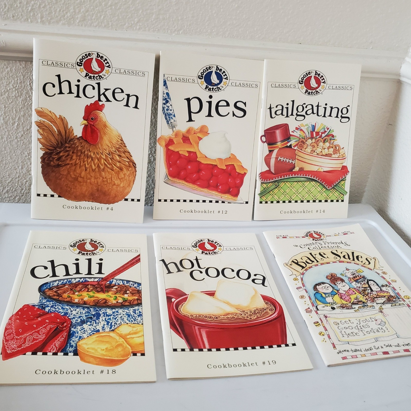 Gooseberry Patch Classics Cookbooklet Lot of 6 Chicken Pies Chili Hot Cocoa