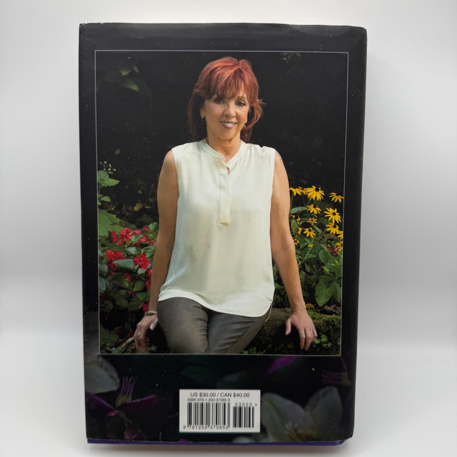 Hidden Nature by Nora Roberts Hardcover First Edition 2025 1st