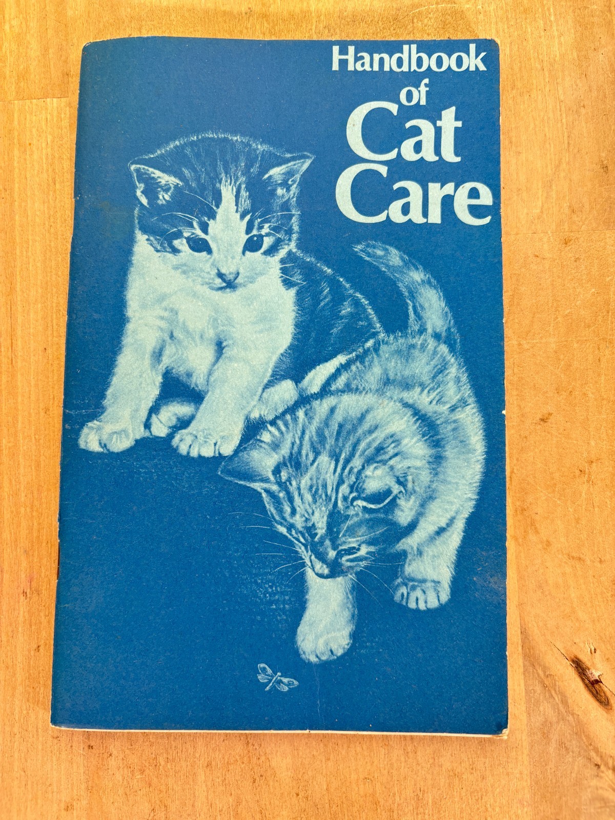 Lot 4 Vtg Cat Books, Uncanny Cats, The Pocket Pet Encyclopedia, Home Pet Guide