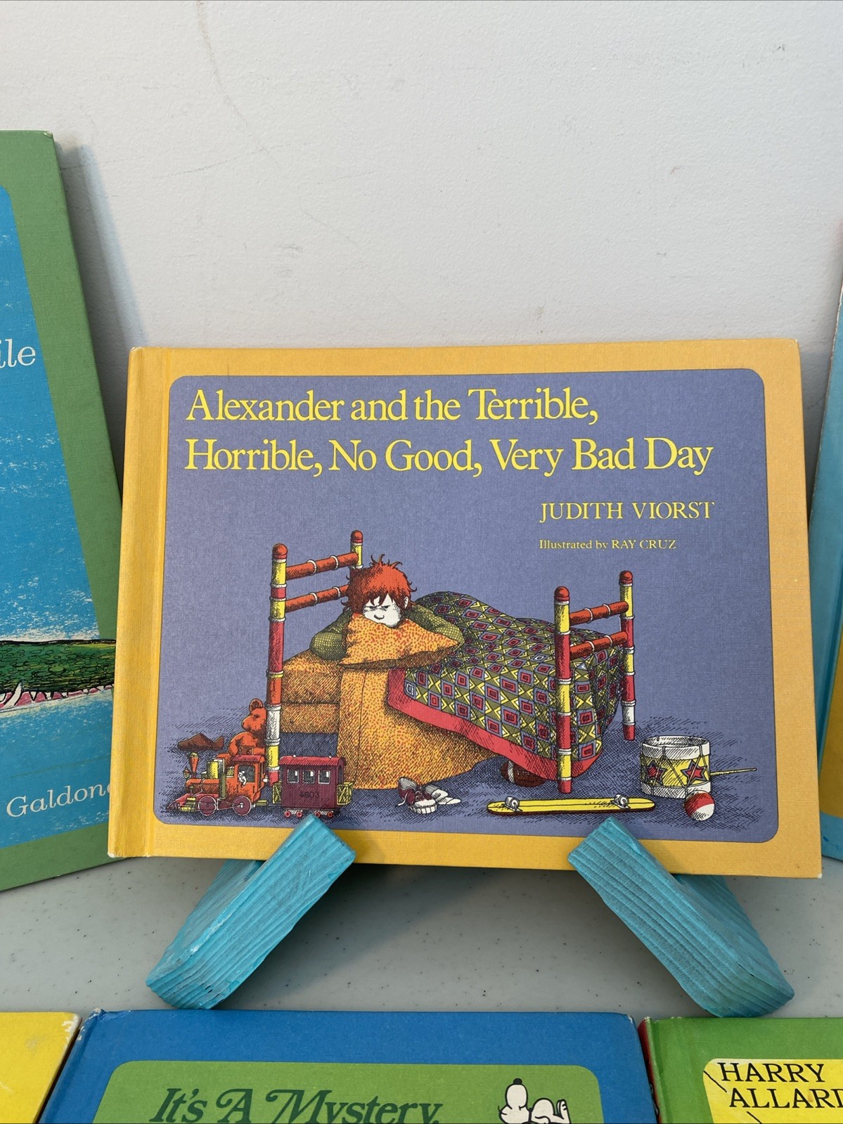 Lot of 10 vintage Children’s Choice Book Club hardcovers, rainbow spine