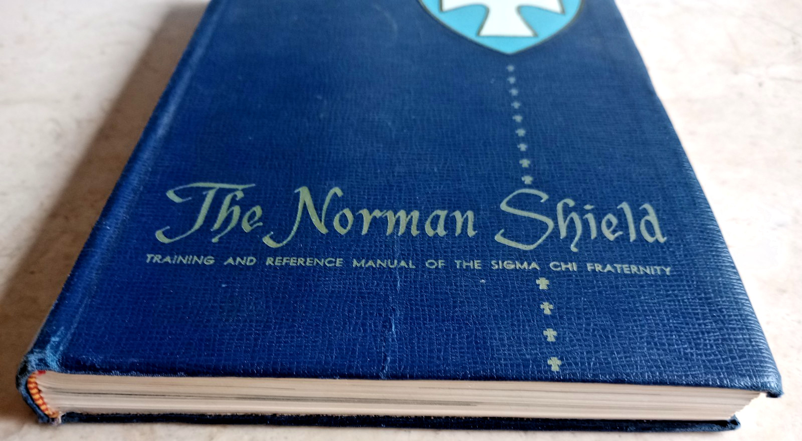 1959 20TH EDITION THE NORMAN SHIELD TRAINING MANUAL SIGMA CHI HC/HARDCOVER BOOK