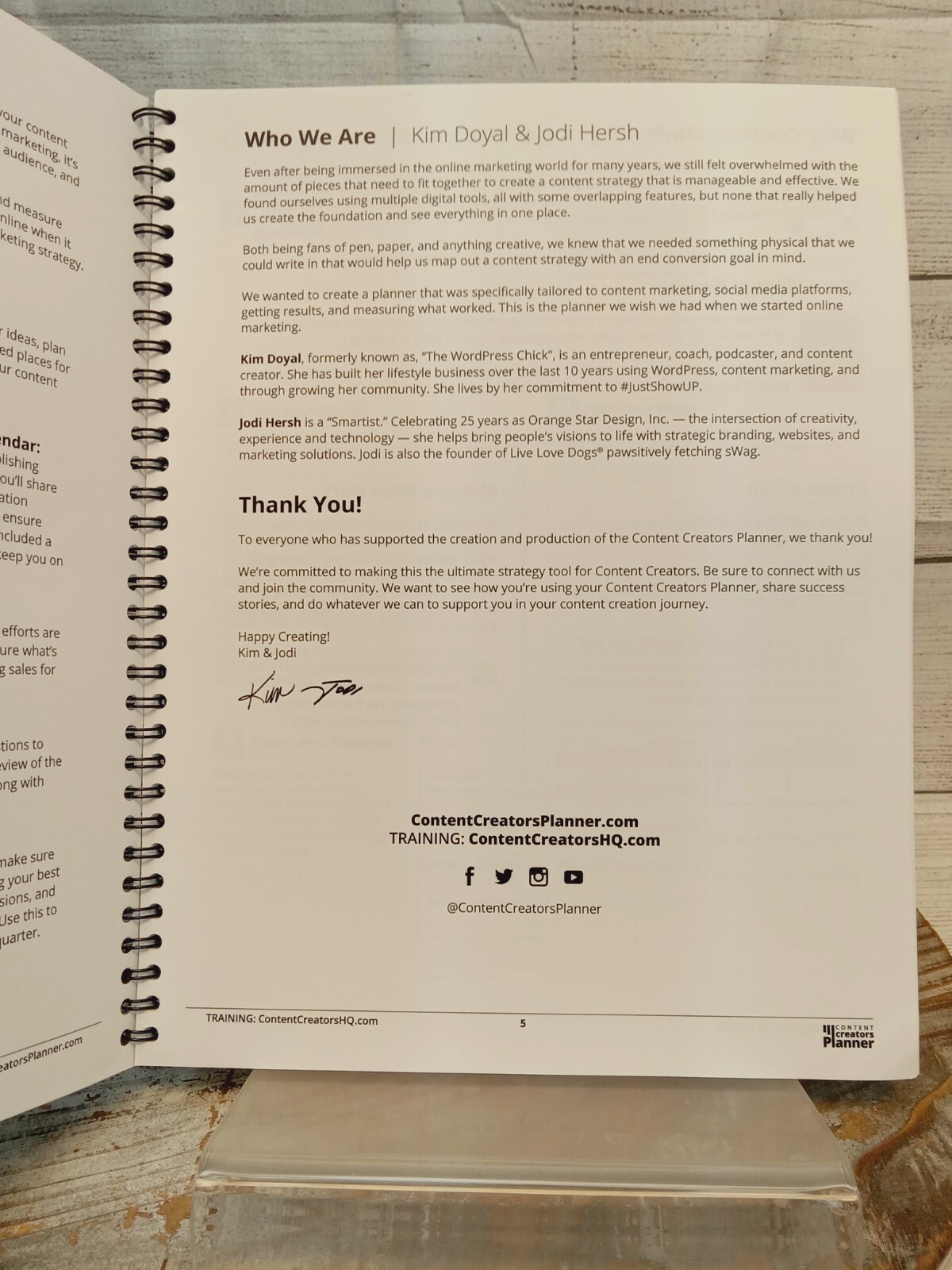 Content Creators Planner (Classic Printed Version) 104 Pages, Wire Binding