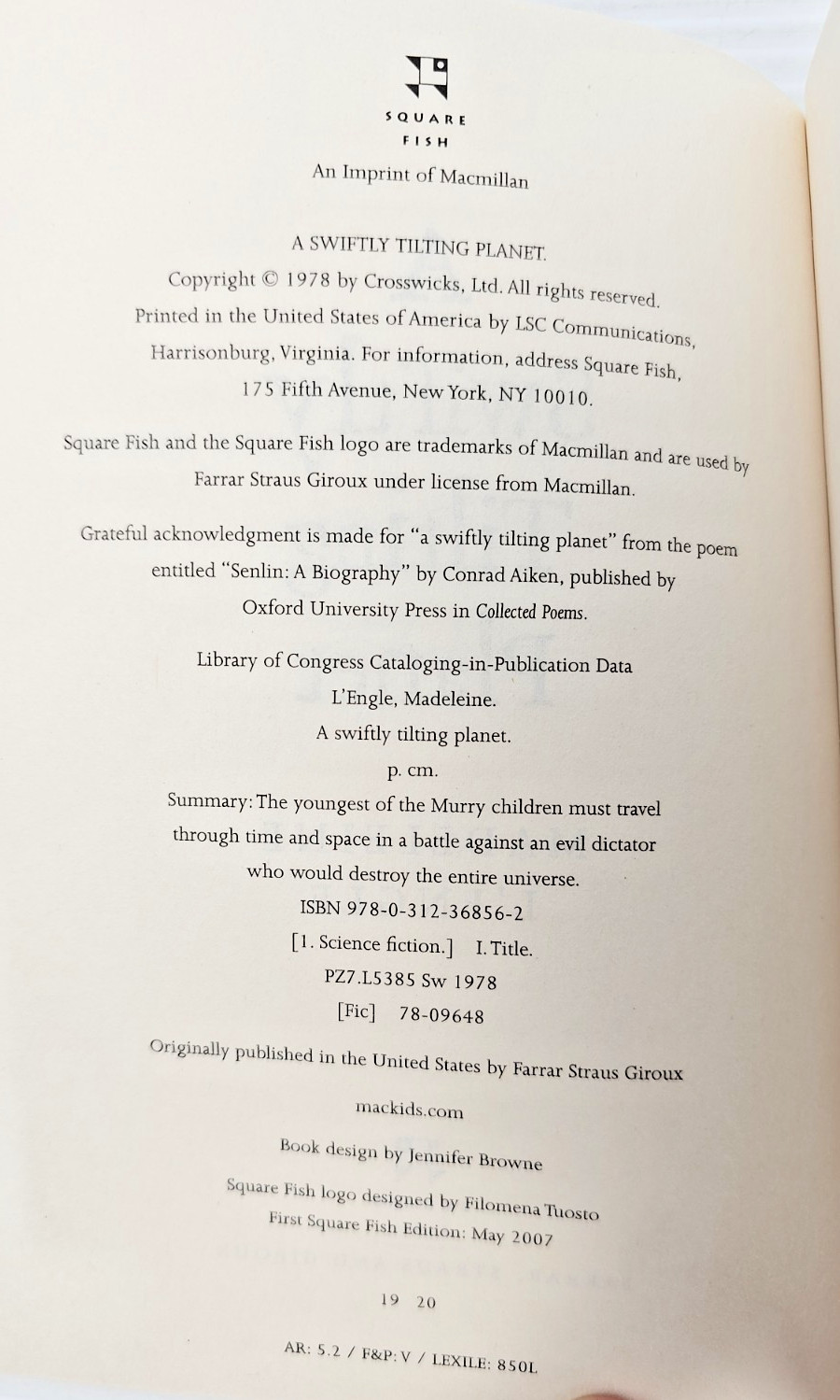 Madeleine L’Engle Book Set Wrinkle In Time, Swiftly Tilting Planet, Many Waters+