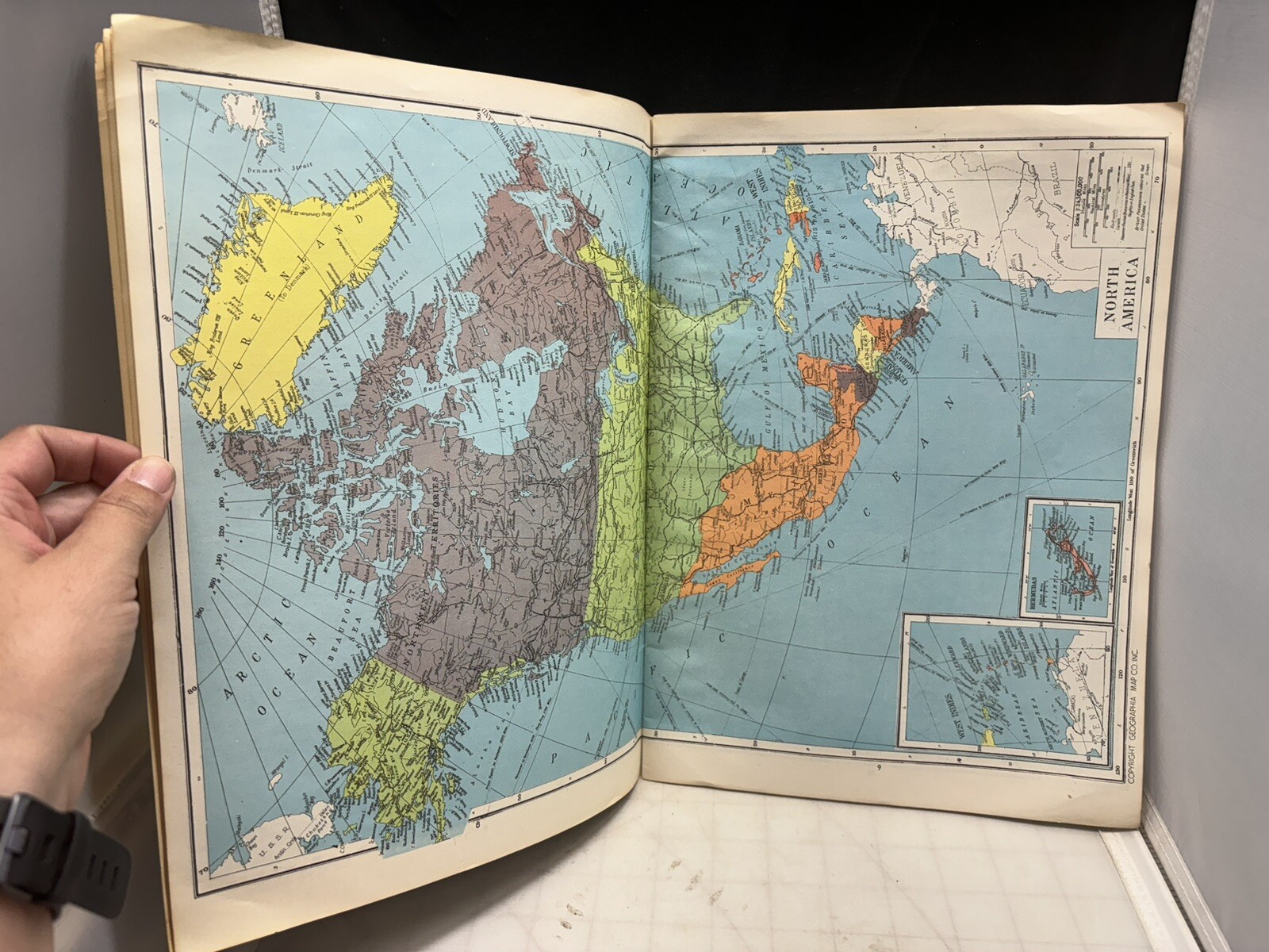 1962 Geographia World Atlas Newly Revised Edition 32 Pages Of Color Maps -MC1