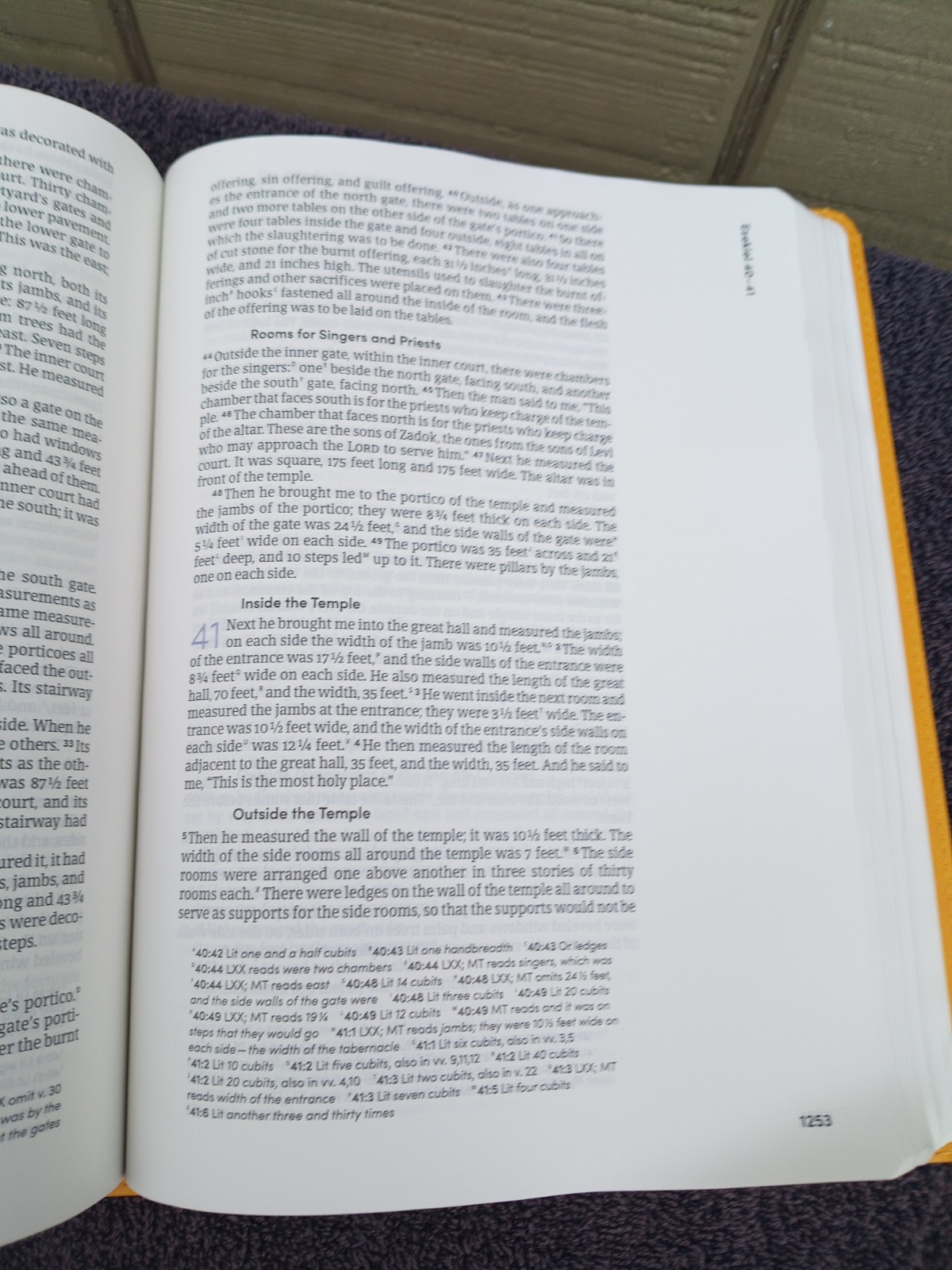 CBS Christian Standard Lifeway Women’s Bible Marigold LeatherTouch READ DESCRIPT