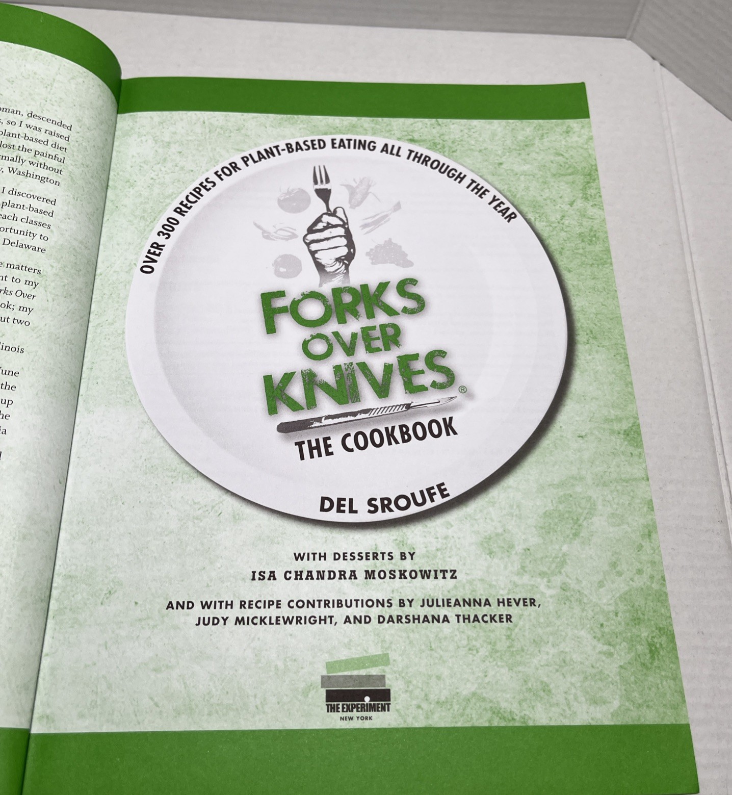 Forks Over Knives―The Cookbook: Over 300 S- 9781615190614, paperback, Del Sroufe