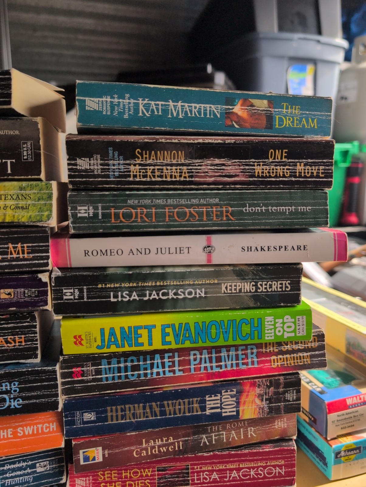 Mixed Lot of 26 Female Author Novels Romance & Thriller Clark Jackson NICE LOT