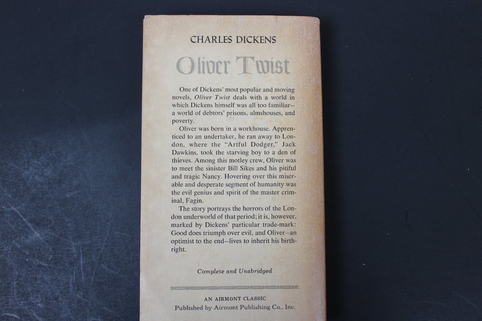 Oliver Twist Charles Dickens 1963 Airmont Classic Complete Unabridged PB