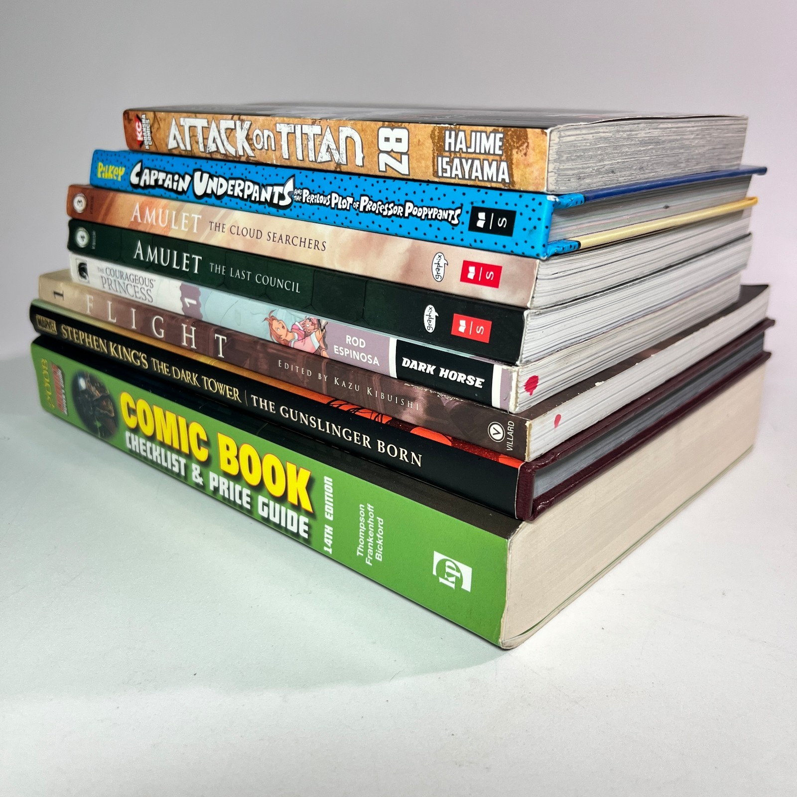 Comics Graphic Novel Manga Bundle x8 Amulet Attack on Titan Dark Tower Hardcover