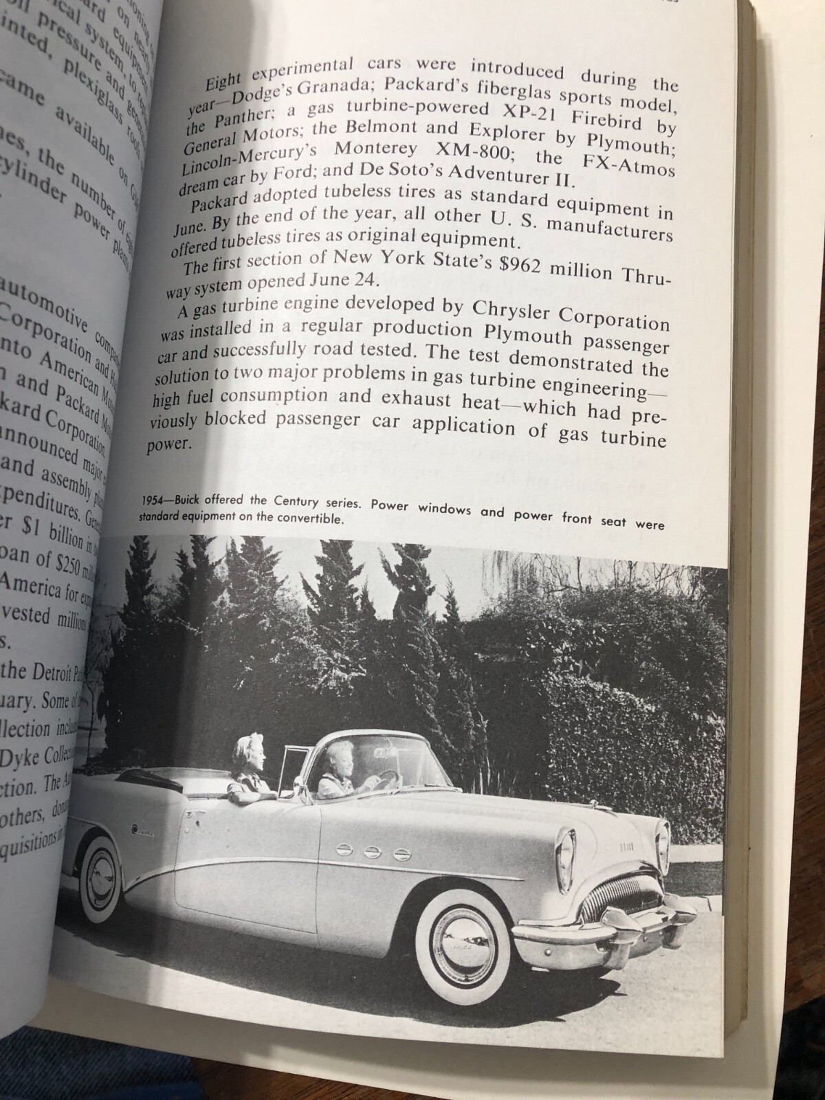 Automobiles of America (1974) Automobile Mfg. Assoc. Softcover Book 301 Pages