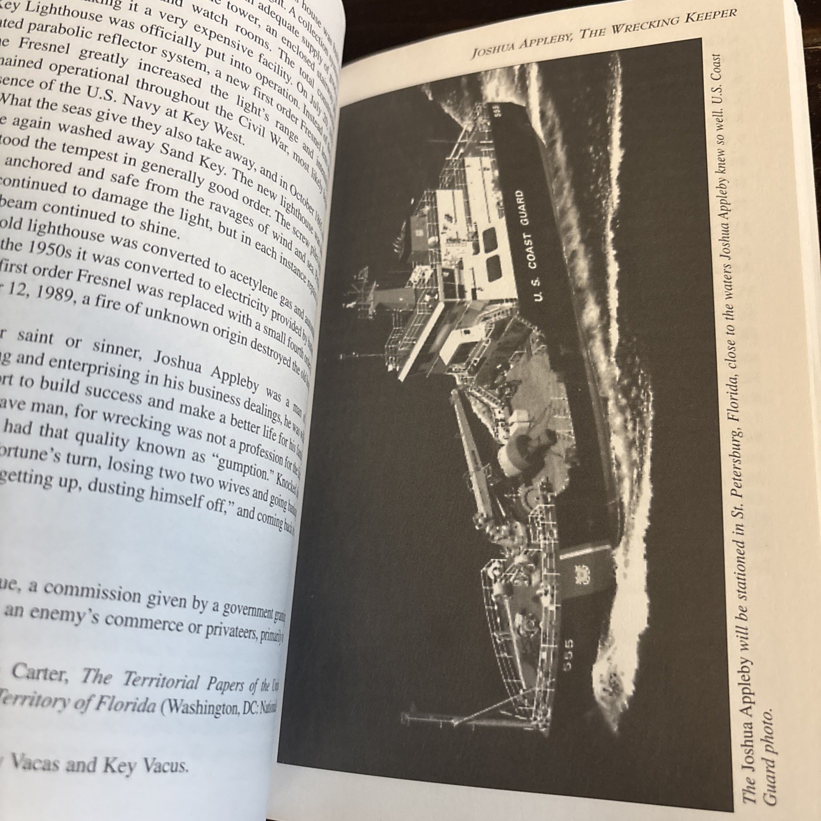 Keepers and Cutters : Heroic Lighthouse Keepers and the Cutters Named after Them
