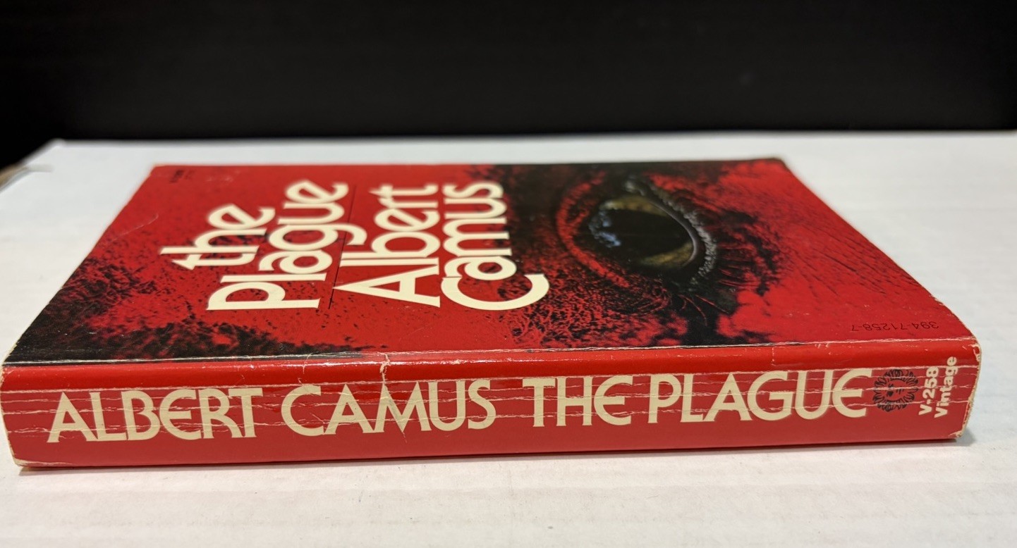 1972 1st Printing Vintage Books PB „THE PLAGUE“ by Albert Camus