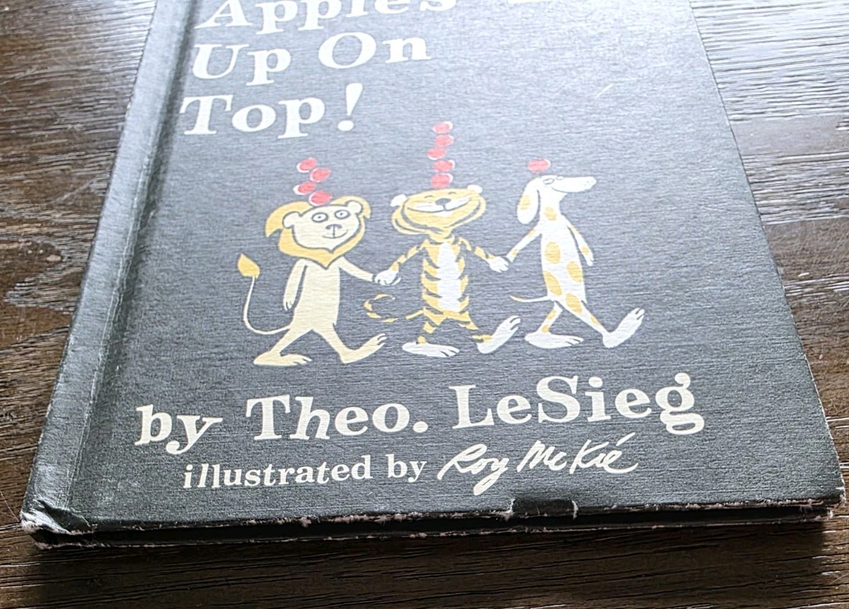 Dr. Seuss Ten Apples Up On Top! By Theo. LeSieg VINTAGE 1961 Book Club Edition
