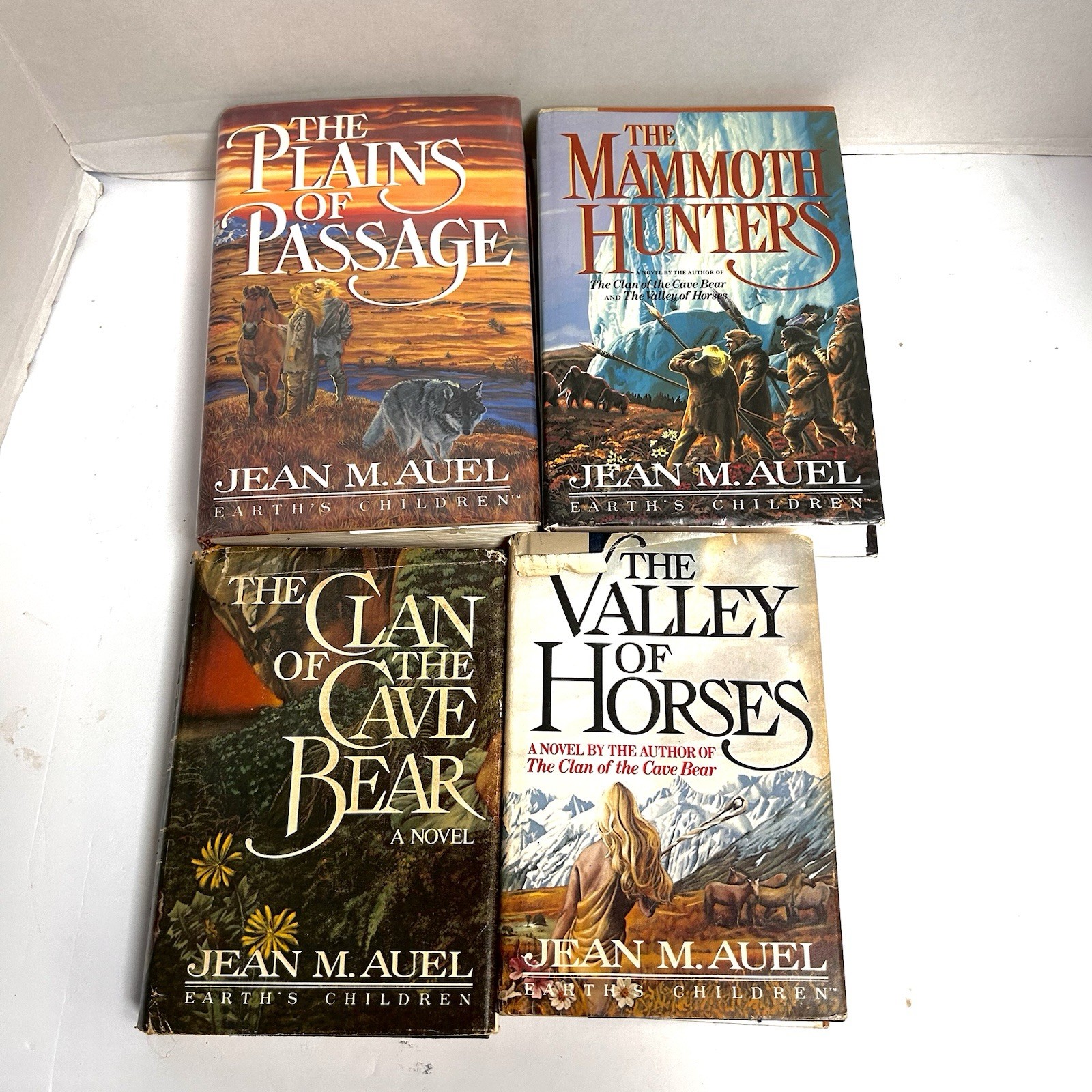 Earth’s Children by Jean M. Auel Books 1 2 3 4 Vintage Hardcovers (T) 1st ED