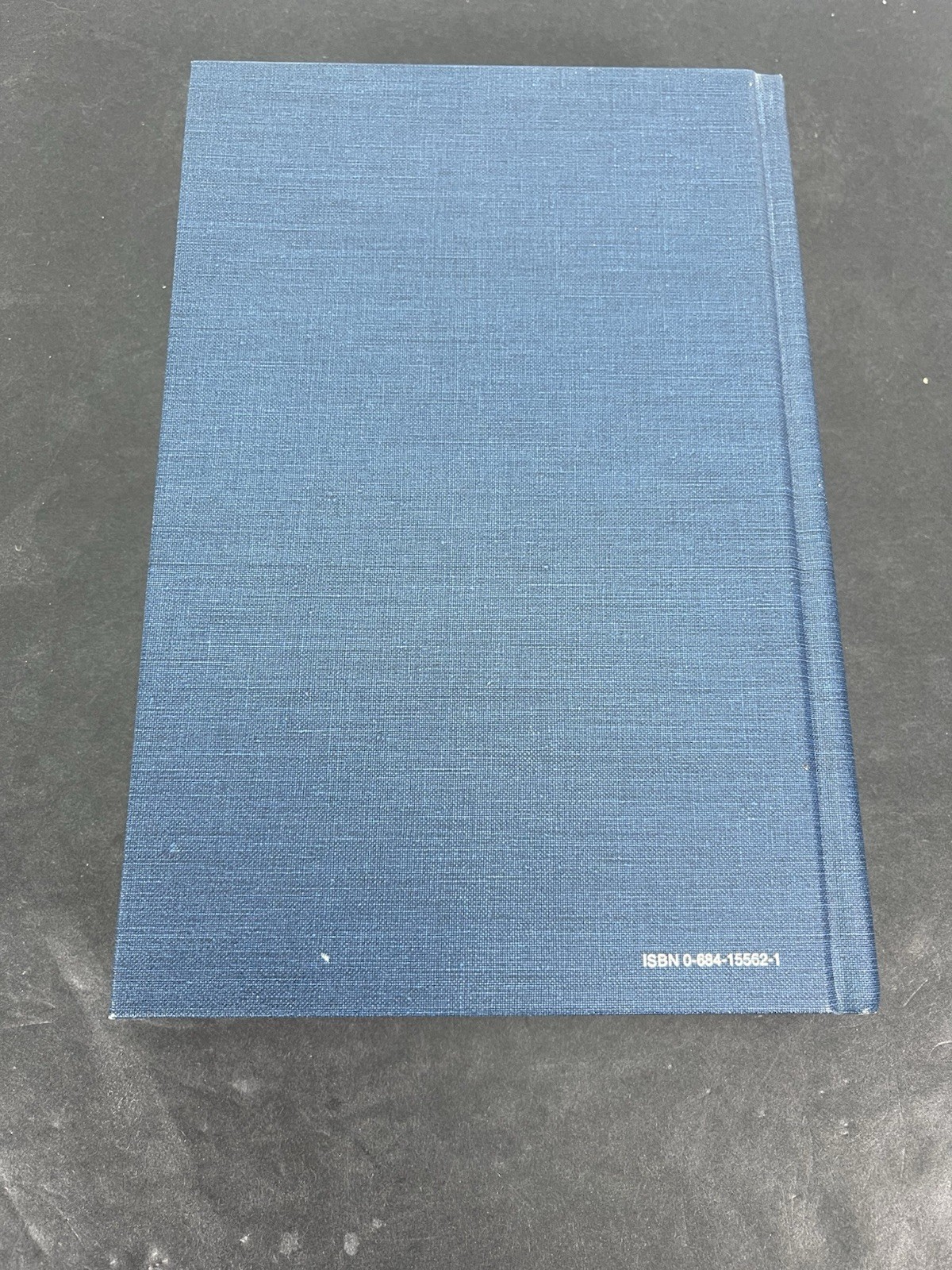 A Farewell to Arms. By Ernest Hemingway – 1998 – Hardcover, Dust Jacket