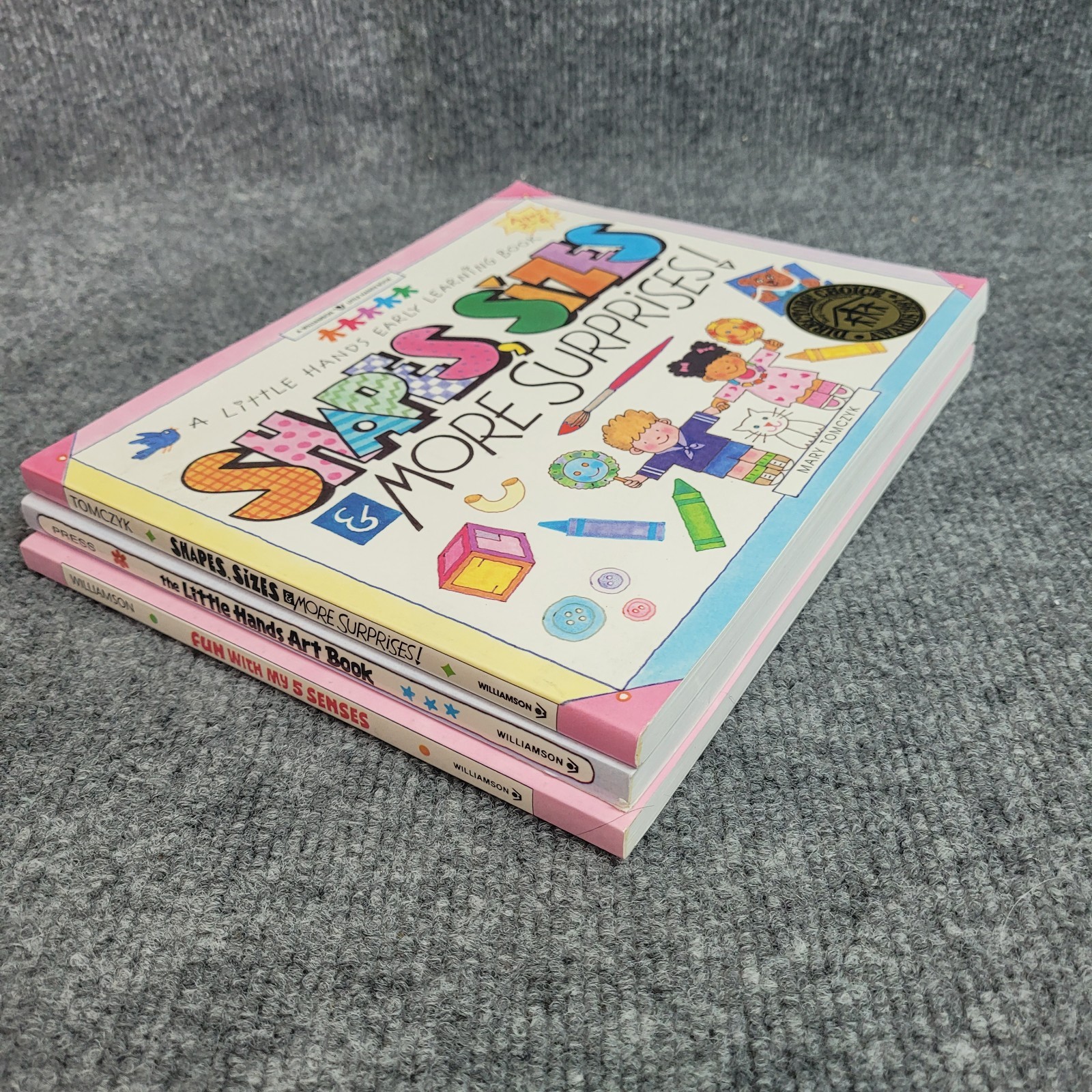 A Williamson Little Hand Books – Set of 3, Shapes/Sizes, Art, Fun with 5 Senses